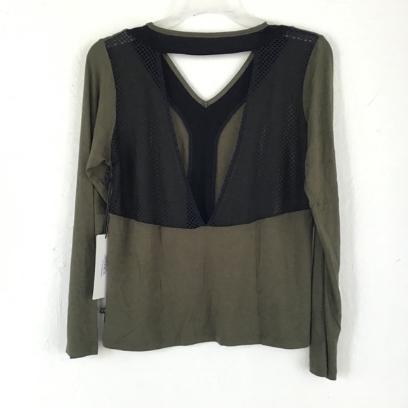 Body Language Top - Picture 2 of 7